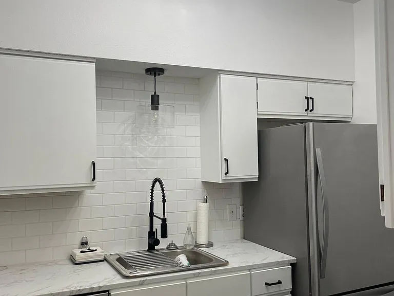 4716 Annunciation St #1E — Photo 6