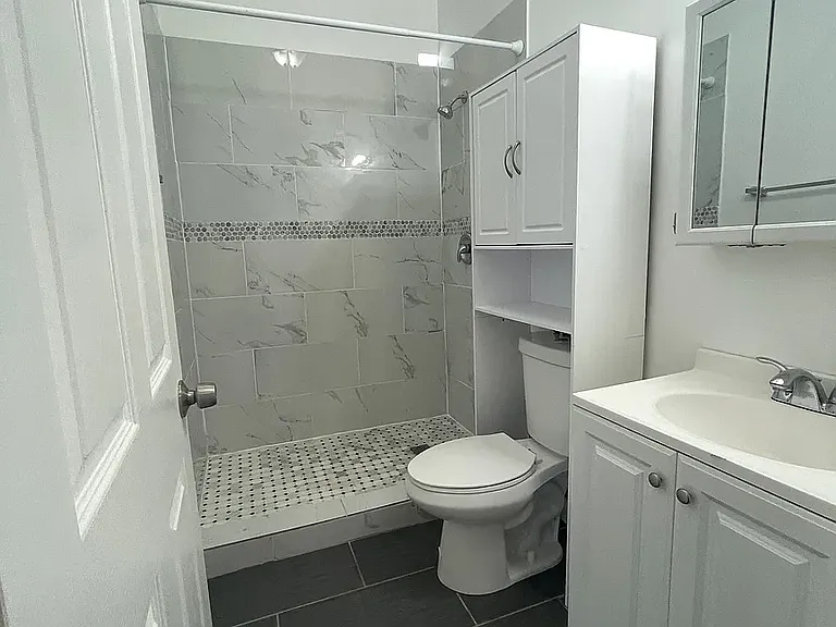 1141 S Western Ave #3F — Photo 9