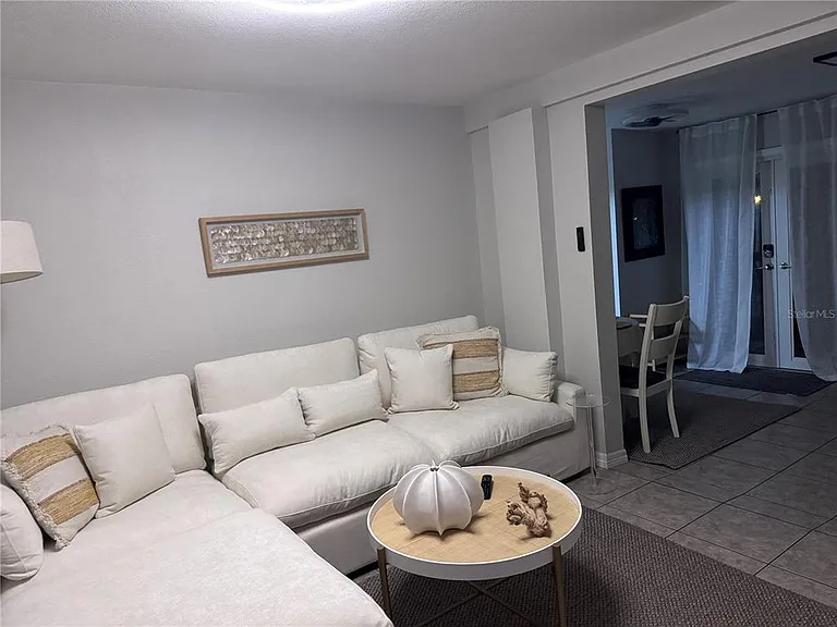 6304 Beechwood Ave — Photo 51