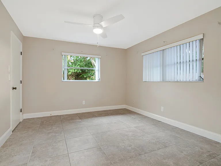 2958 Dundee Dr — Photo 41