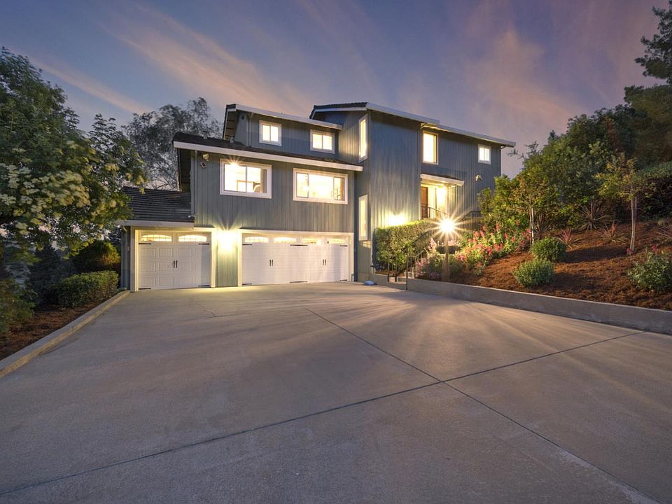 1st image of 18645 Castle Lake Dr