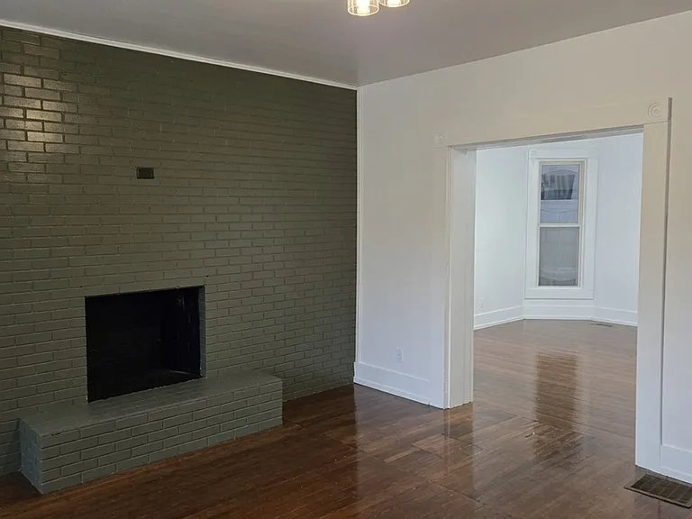 214 S Huntington St — Photo 5