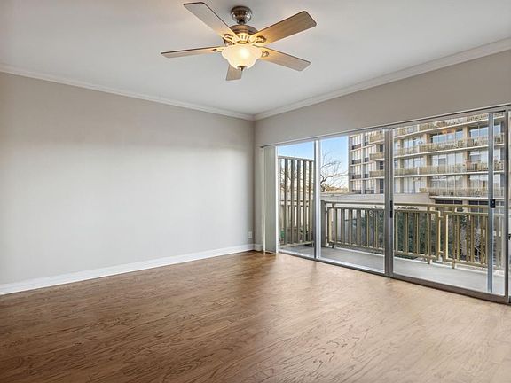 3rd image of 6211 W Northwest Hwy APT G313