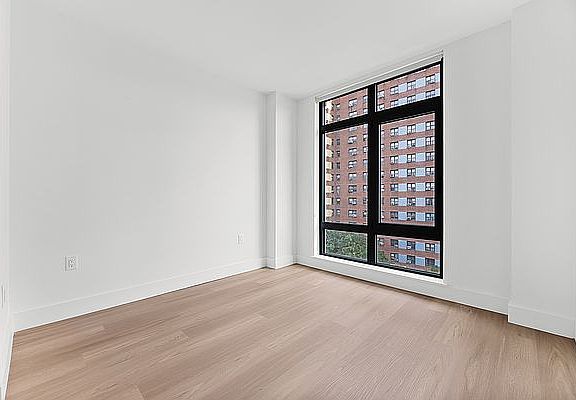 4th image of 63 Pitt St APT 6B