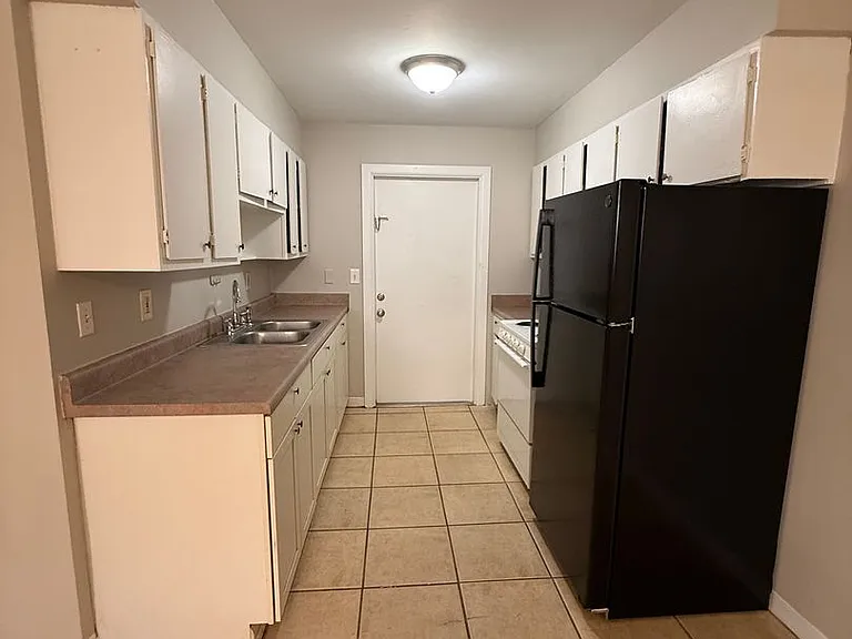 3801 SW 17th Pl — Photo 5