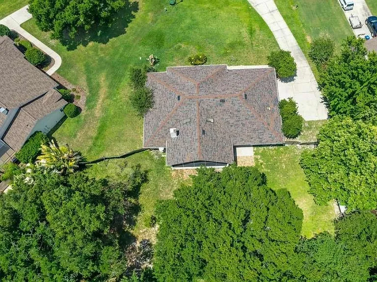 2396 Nightingale Ln — Photo 3