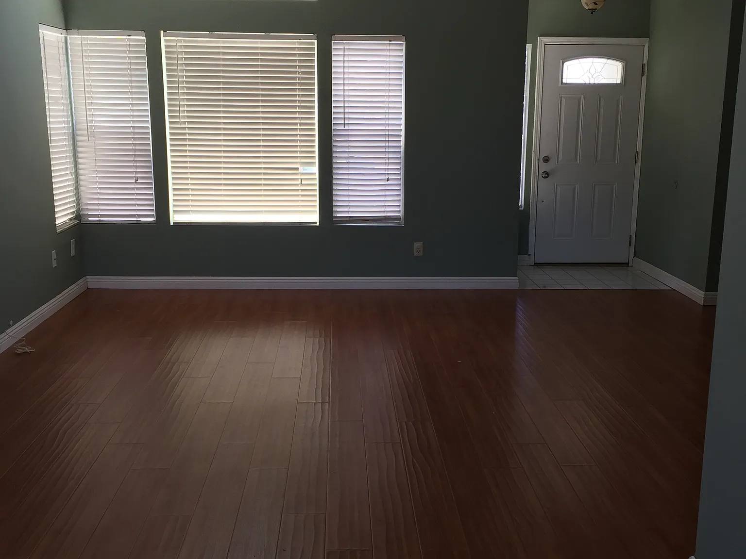 3 bed, 2.5 bath, 1709 sqft, $2,900 — Photo 2