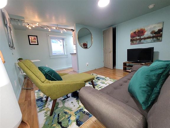 2nd image of 1650 N Pearl St APT 2