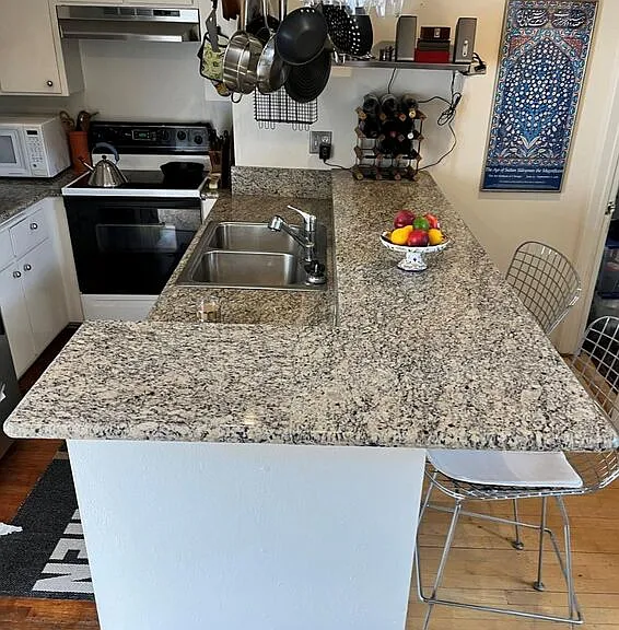 1885 Veteran Ave #305 — Photo 2