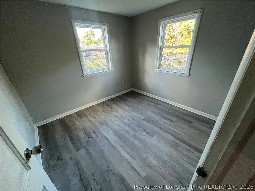 2 bed, 1.0 bath, 801 sqft, $800 — Photo 3