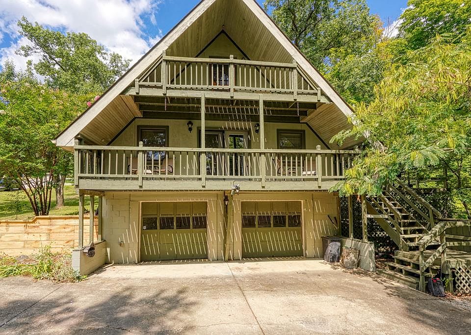 1st image of 52 Woodland Way