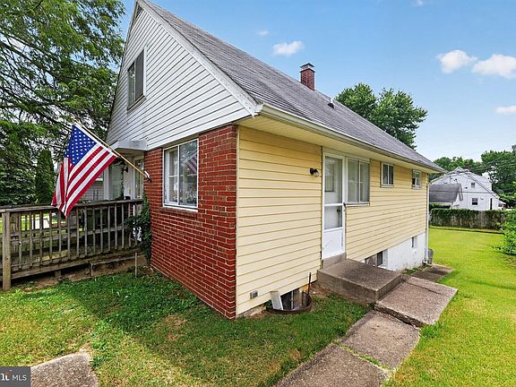 3rd image of 2729 Chesley Ave