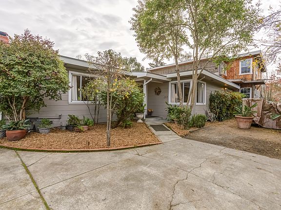 5th image of 2165 Youngs Ct