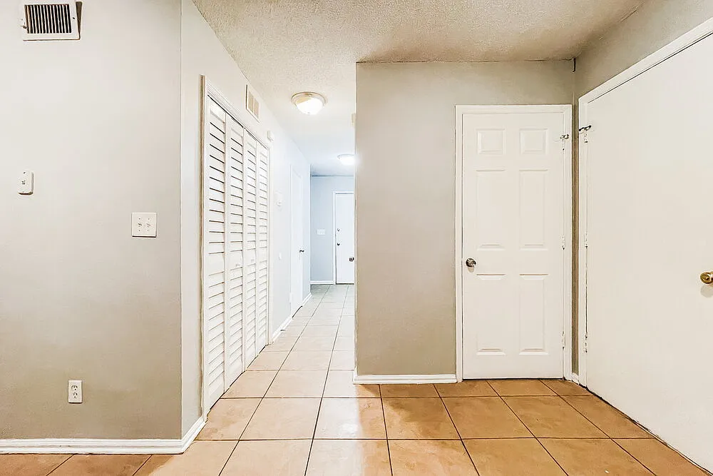 3 bed, 2.5 bath, 1344 sqft, $1,775 — Photo 2