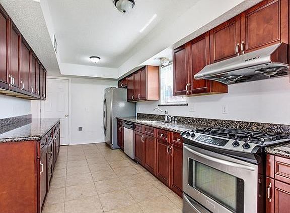 4th image of 407-409 37th St