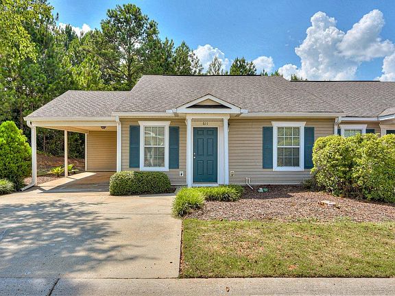 End unit with Carport