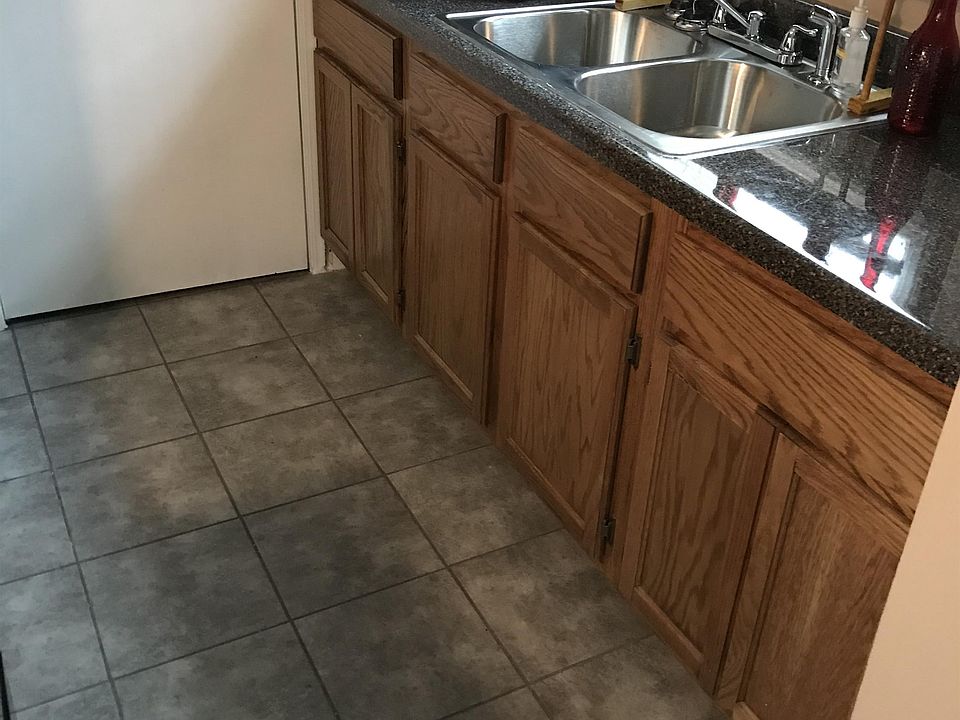 2nd image of 88 Eastview Cv