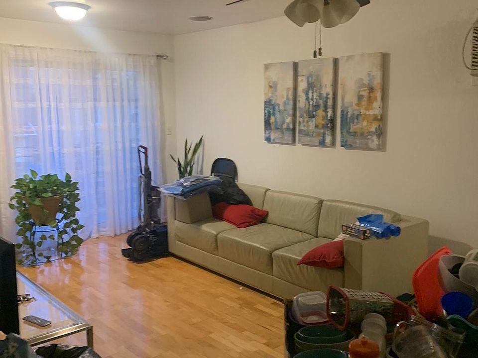 1st image of 215 Reynolds Ave #2