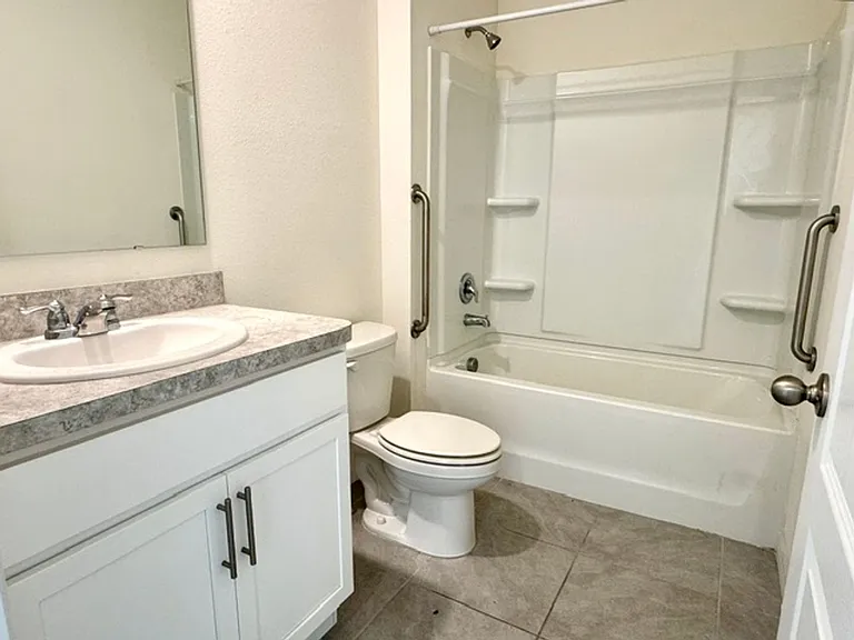 709 Versailles Ln — Photo 12