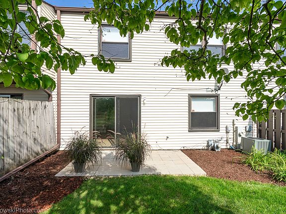 5th image of 363 Juniper Tree Ct