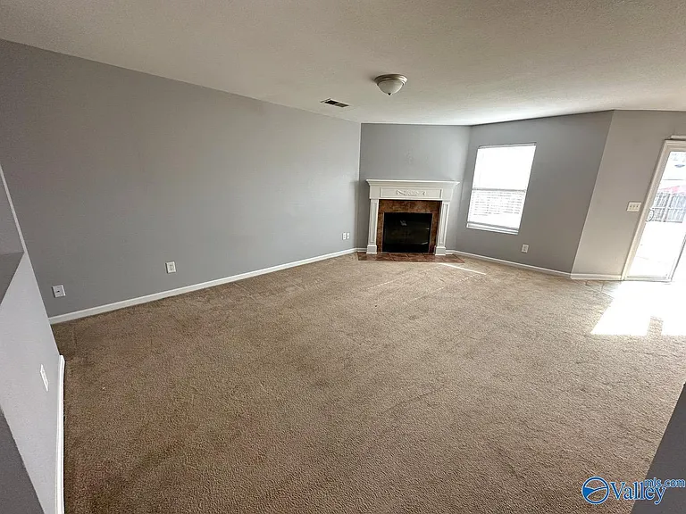 122 Vancouver Rd — Photo 2
