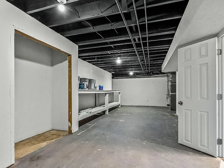 400 Newman Way — Photo 30