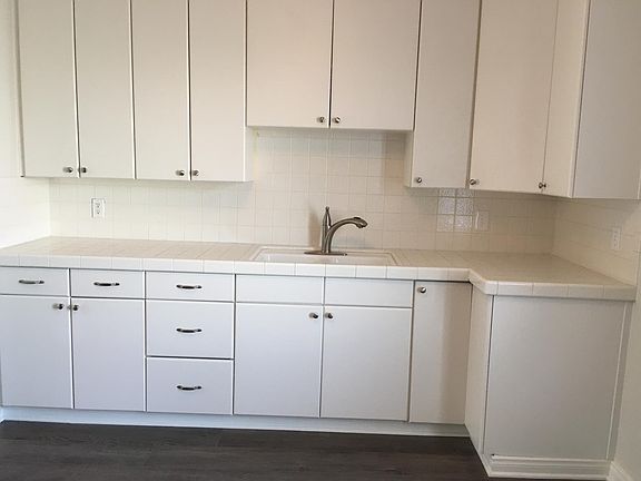4th image of 719 E Medio St