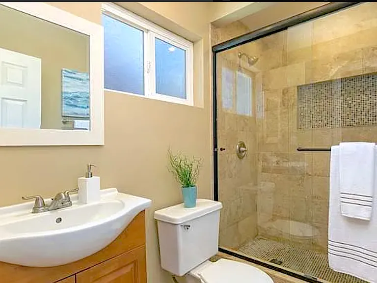 5881 Desert View Dr — Photo 5