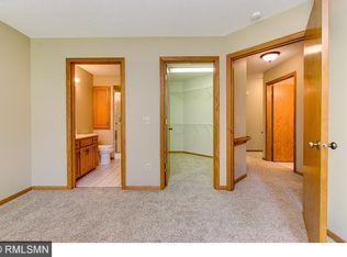 7014 24th St N, Oakdale, MN 55128