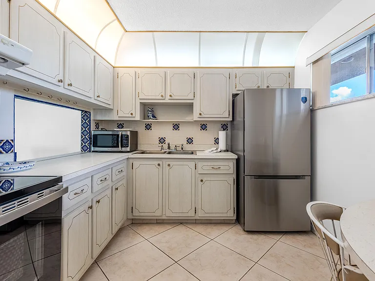 2615 Garden Dr N #307 — Photo 7