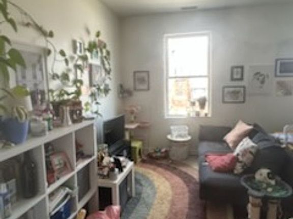 3rd image of 1422 Christian St Unit 3F