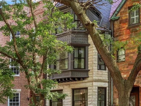 1347 N Astor St, Chicago, IL 60610