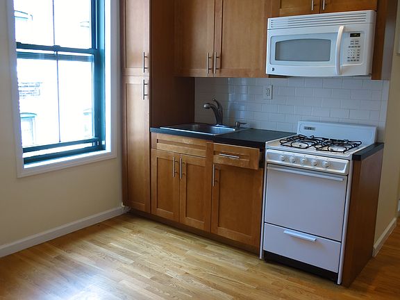 2nd image of 539 E 78th St APT 6H
