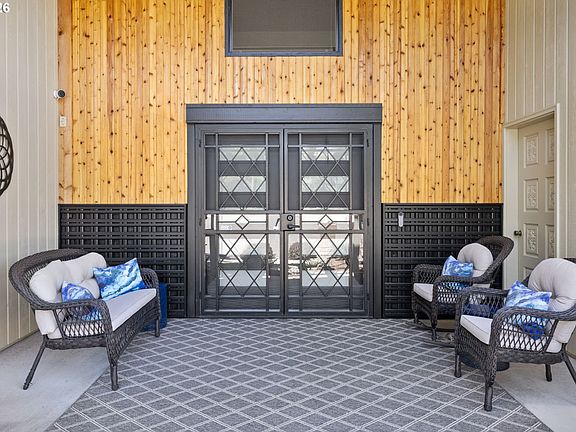 4th image of 21548 NE Lachenview Ln
