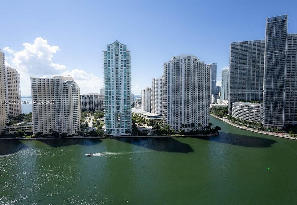 1st image of 325 Biscayne Blvd APT 2319