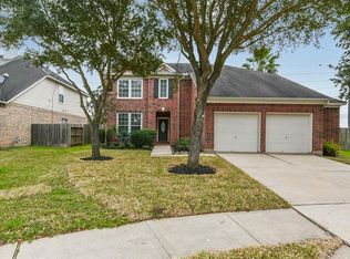 2102 Ridgefield Park Ln, Richmond, TX 77469