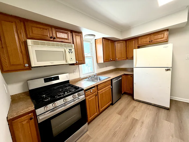 523 Martin Rd — Photo 5