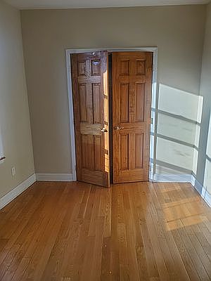 2nd image of 1621 W 11th St #6A