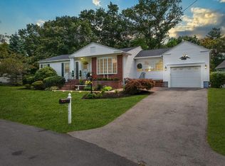 47 Cochrane Cir, Methuen, MA 01844