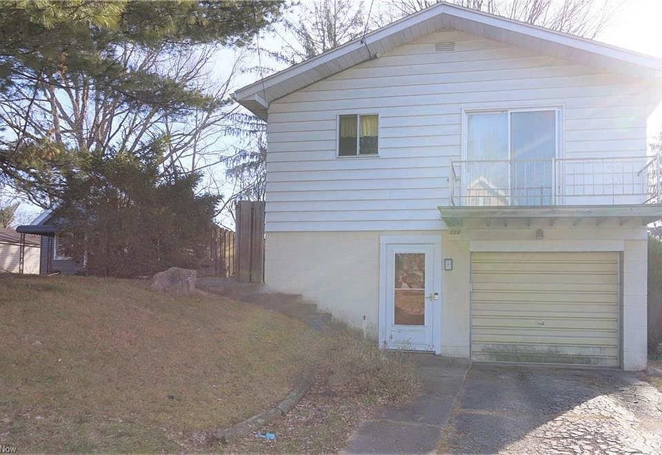 1st image of 156 Hermann St