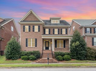 402 Village Loop Dr, Apex, NC 27502