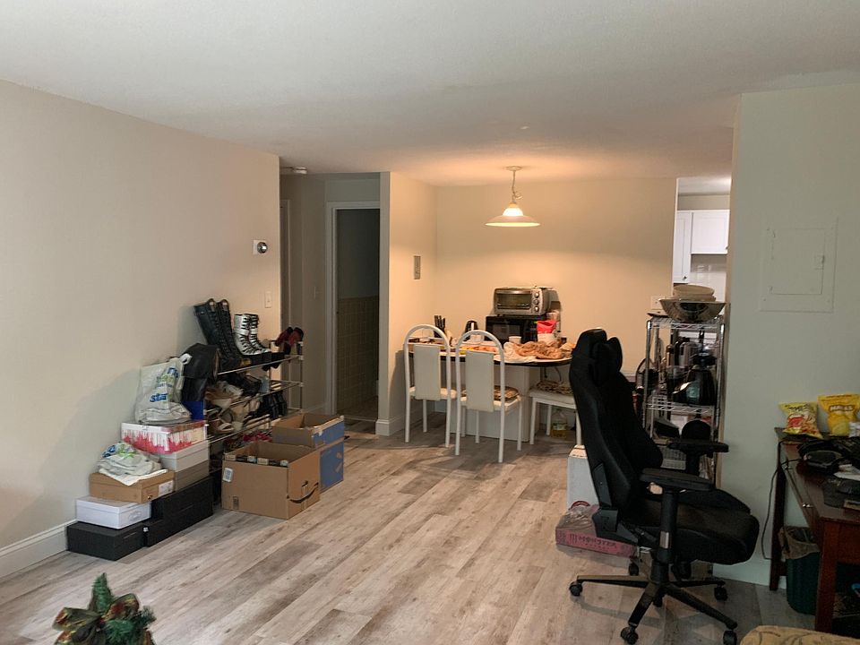 2nd image of 100 Tremont St #36