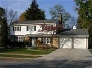 234 Green Lane Dr, Camp Hill, PA 17011