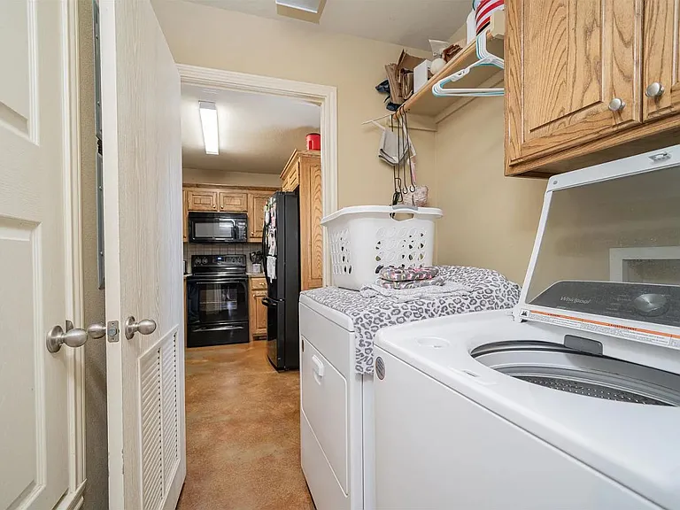 271 Lawrence Rd #B — Photo 5