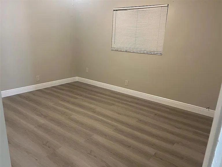 420 SE 13th Dr — Photo 10