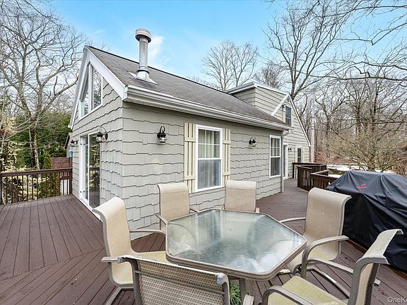 3rd image of 84 Hemlock Road