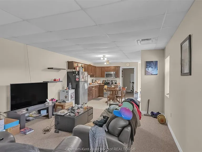 255B William St S — Photo 14