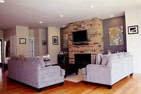 4th image of 365 Scarlet Dr