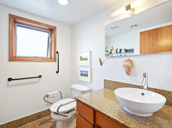 209 40th Street image 14 of 21