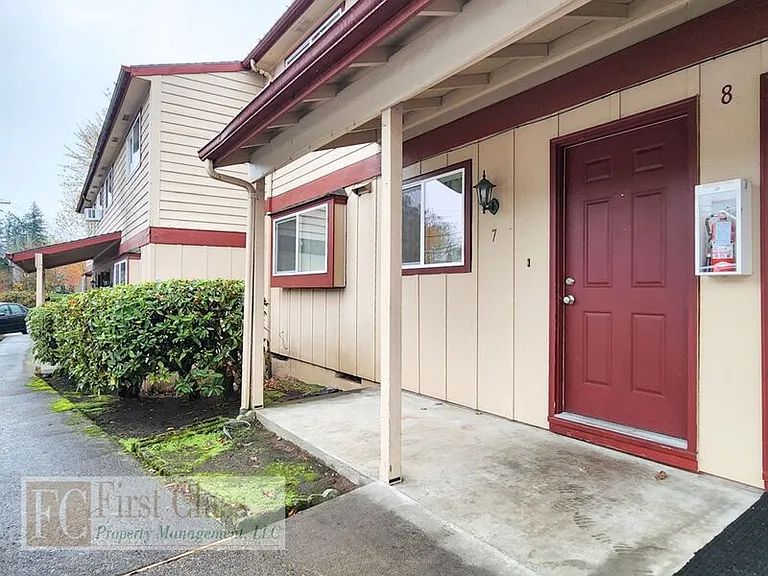 9555 SW Hall Blvd #7 — Photo 15